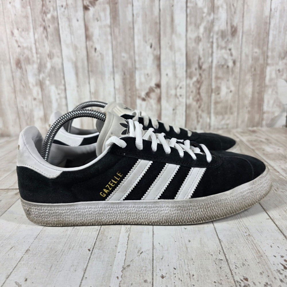 Adidas Gazelle Black White Suede Low Top Sneakers FX6563 Womens 9